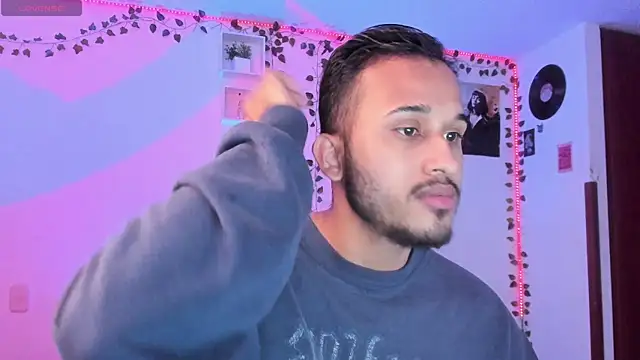 Raf brunette online show from March 2, 1:49 pm