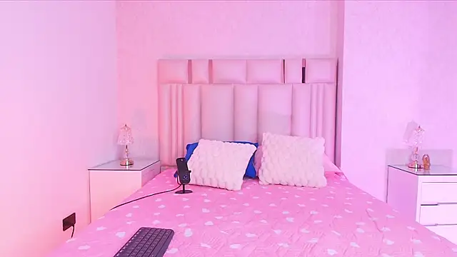 canela oss online show from November 13, 12:15 pm