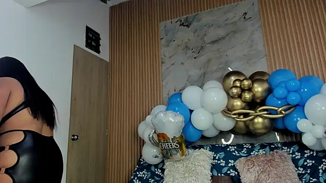 Any topless online show from October 3, 11:07 am