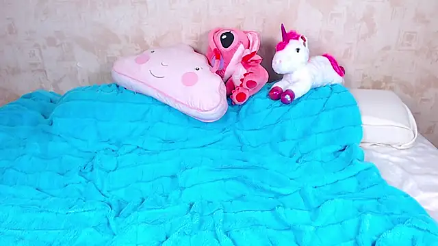 Snapshot of sofiaa_here chatting on February 20, 9:11 am sofiaa here online show from February 20, 9:11 am