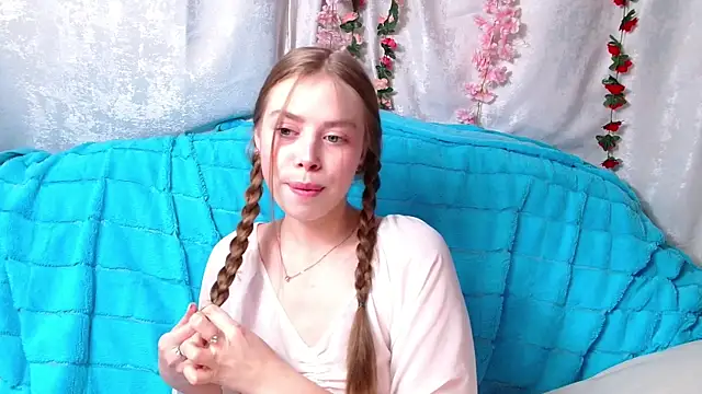 Snapshot of sofiaa_here chatting on March 10, 12:29 am sofiaa here online show from March 10, 12:29 am