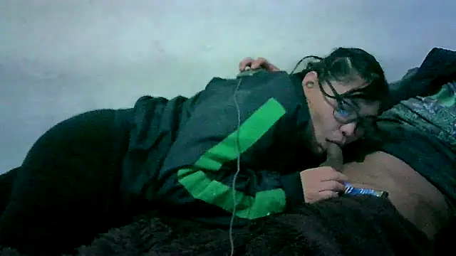 Snapshot of patynalgona chatting on December 18, 10:21 am patynalgona online show from December 18, 10:21 am