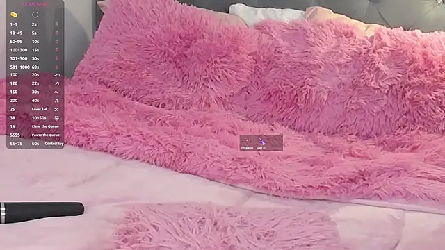 Snapshot of Miah_hilton2 chatting on September 12, 12:44 am Miah hilton2 online show from September 12, 12:44 am