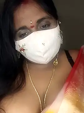 Sexy Radhikaa online show from February 7, 12:06 pm
