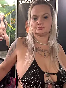 Inked blondi online show from September 25, 3:38 pm