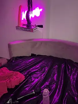 CurvyAnonymousGirl89 online show from February 10, 8:42 pm