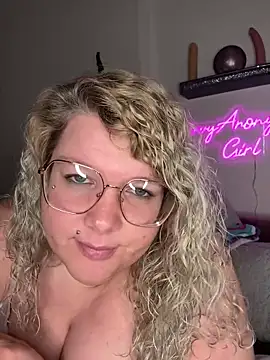 CurvyAnonymousGirl89 online show from February 18, 2:27 pm
