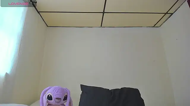 Hannah Baileyy online show from March 7, 7:27 pm