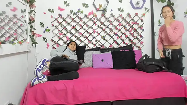 abby eemily online show from February 18, 11:33 am