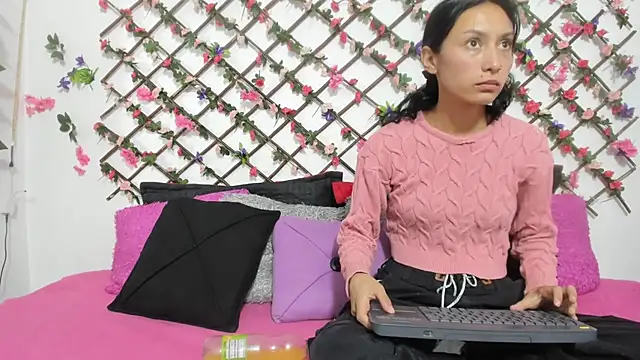 abby eemily online show from March 18, 7:10 pm