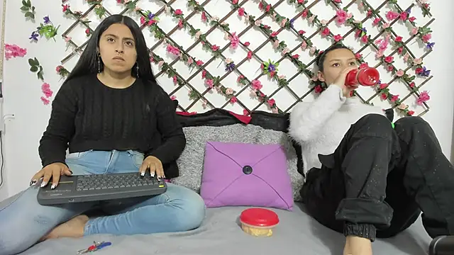 thedream girls online show from February 13, 11:39 am