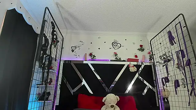 thedream girls online show from November 21, 12:15 pm