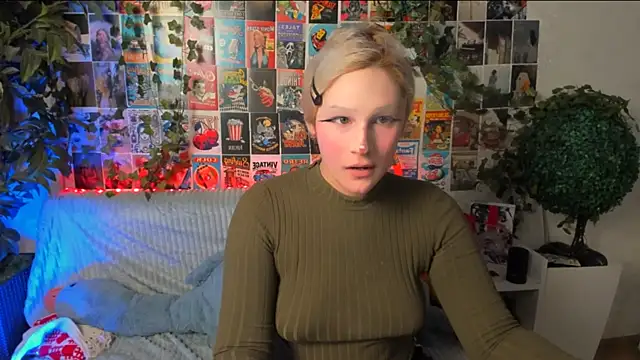 Kleo Godde online show from September 12, 9:48 pm