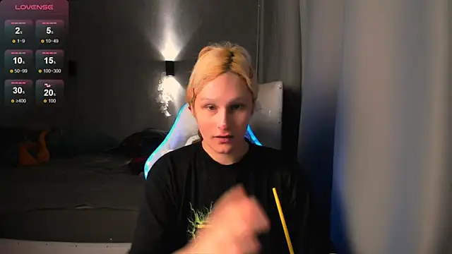 Kleo Godde online show from October 25, 9:42 pm