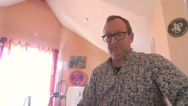 nacktchiller1076 online show from December 1, 11:59 am