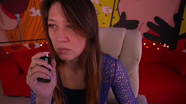 DreamyLinaa online show from January 15, 7:26 am