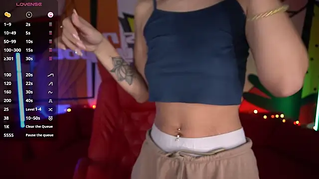 DreamyLinaa online show from February 5, 7:39 am