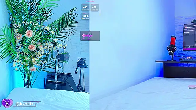 Snapshot of Kinky__Karo chatting on November 12, 12:11 am Kinky Karo online show from November 12, 12:11 am