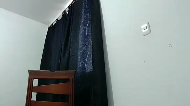 nicolle milf1978 online show from January 30, 11:33 am