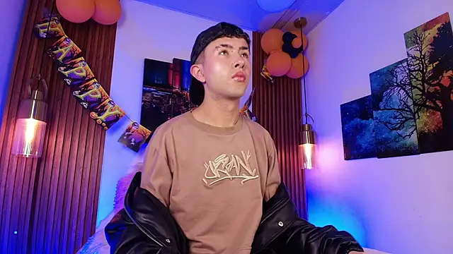 Noah Xitruxx online show from October 28, 2:48 am