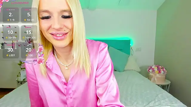 Lana kitty   online show from March 8, 3:50 am