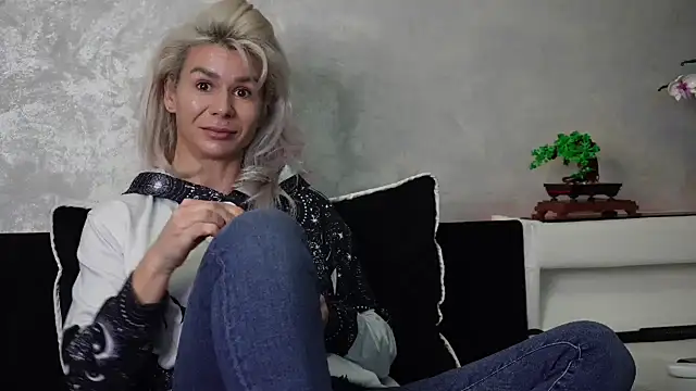 SquirtyFit Devil online show from February 16, 4:21 pm