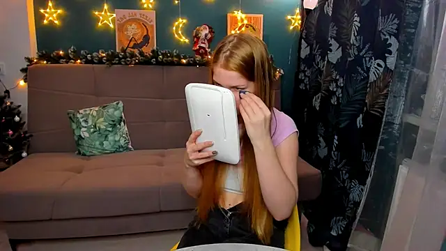 Xloe Queen online show from December 9, 3:00 pm