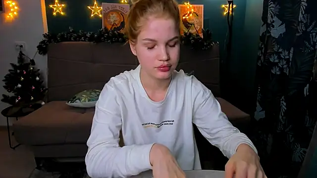 Xloe Queen online show from December 26, 6:33 pm