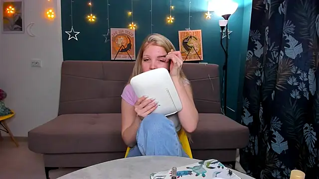 Xloe Queen online show from January 23, 10:11 am