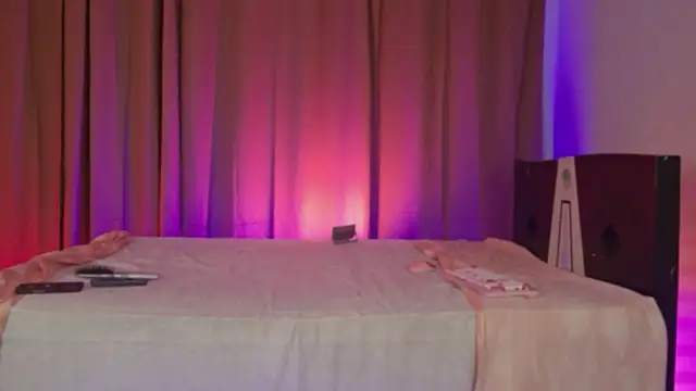 Little maeve online show from November 9, 11:14 pm