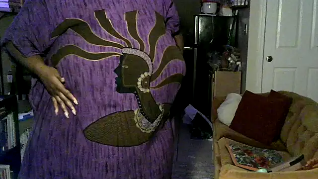 Snapshot of BigKittyRaven chatting on December 7, 2:42 am BigKittyRaven online show from December 7, 2:42 am