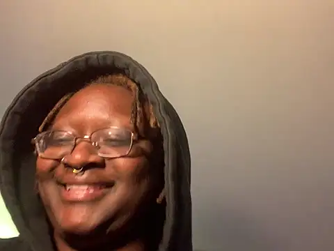 Snapshot of BigKittyRaven chatting on December 20, 3:25 am BigKittyRaven online show from December 20, 3:25 am