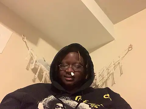 Snapshot of BigKittyRaven chatting on January 2, 4:09 am BigKittyRaven online show from January 2, 4:09 am