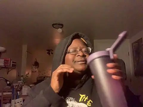 Snapshot of BigKittyRaven chatting on January 3, 4:22 am BigKittyRaven online show from January 3, 4:22 am