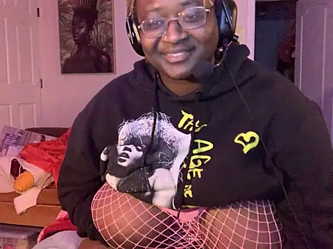 Snapshot of BigKittyRaven chatting on February 15, 7:16 am BigKittyRaven online show from February 15, 7:16 am