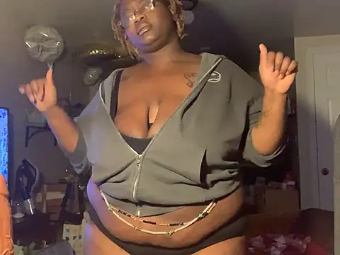 Snapshot of BigKittyRaven chatting on February 26, 4:58 am BigKittyRaven online show from February 26, 4:58 am