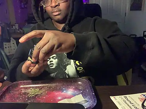 Snapshot of BigKittyRaven chatting on February 28, 4:43 am BigKittyRaven online show from February 28, 4:43 am