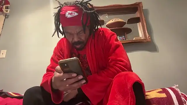 Snapshot of skarfosbabes69 chatting on January 11, 11:24 pm skarfosbabes69 online show from January 11, 11:24 pm