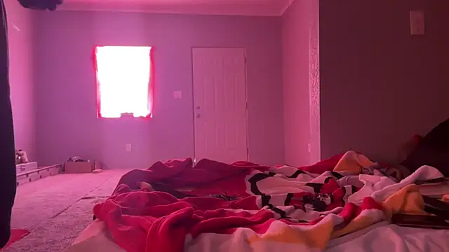 Snapshot of skarfosbabes69 chatting on September 17, 12:45 am skarfosbabes69 online show from September 17, 12:45 am