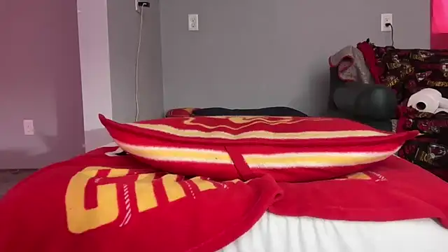 Snapshot of skarfosbabes69 chatting on September 18, 8:44 pm skarfosbabes69 online show from September 18, 8:44 pm