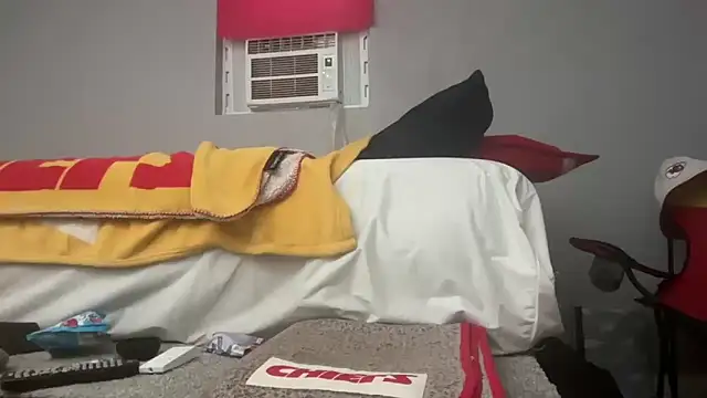 Snapshot of skarfosbabes69 chatting on October 4, 12:36 pm skarfosbabes69 online show from October 4, 12:36 pm