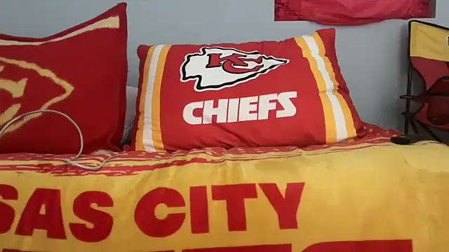 Snapshot of skarfosbabes69 chatting on November 22, 5:06 am skarfosbabes69 online show from November 22, 5:06 am