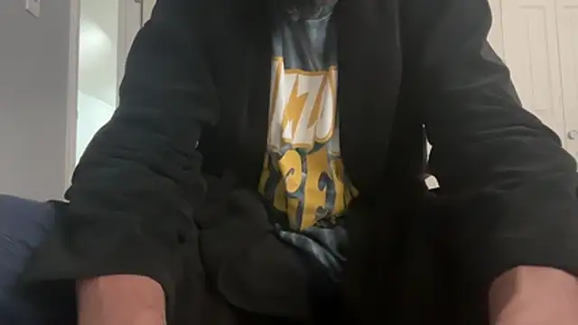 Snapshot of skarfosbabes69 chatting on December 14, 1:33 am skarfosbabes69 online show from December 14, 1:33 am