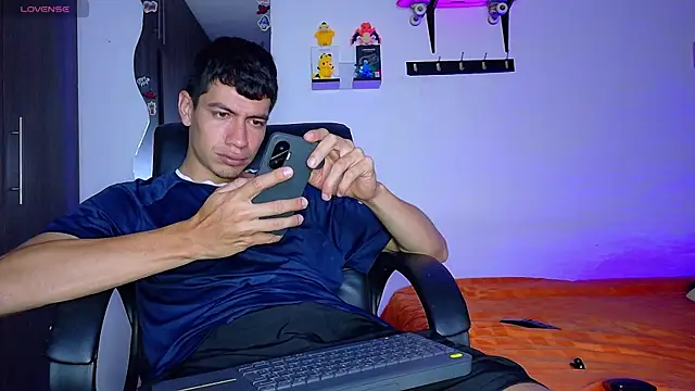 Nymphobuddies online show from September 9, 9:58 pm