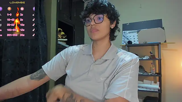 Snapshot of gooddess_isis chatting on December 24, 6:11 am gooddess isis online show from December 24, 6:11 am