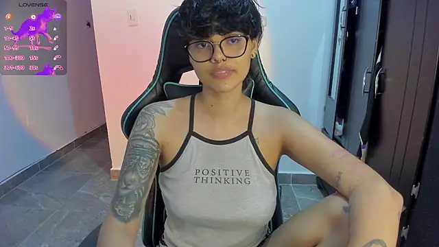 Snapshot of gooddess_isis chatting on January 21, 4:43 am gooddess isis online show from January 21, 4:43 am