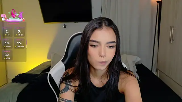 AnabelWolf online show from September 12, 5:24 pm