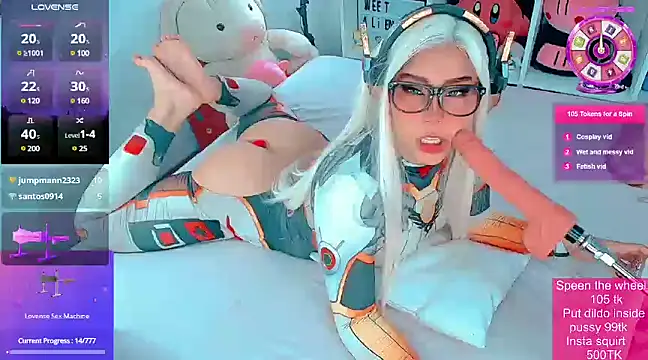 Snapshot of sweetalienn chatting on February 14, 7:07 am sweetalienn online show from February 14, 7:07 am