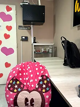 cherry coper online show from October 4, 12:25 pm