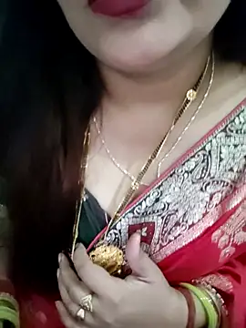 Snapshot of Mayuri77 chatting on November 18, 6:51 am Mayuri77 online show from November 18, 6:51 am